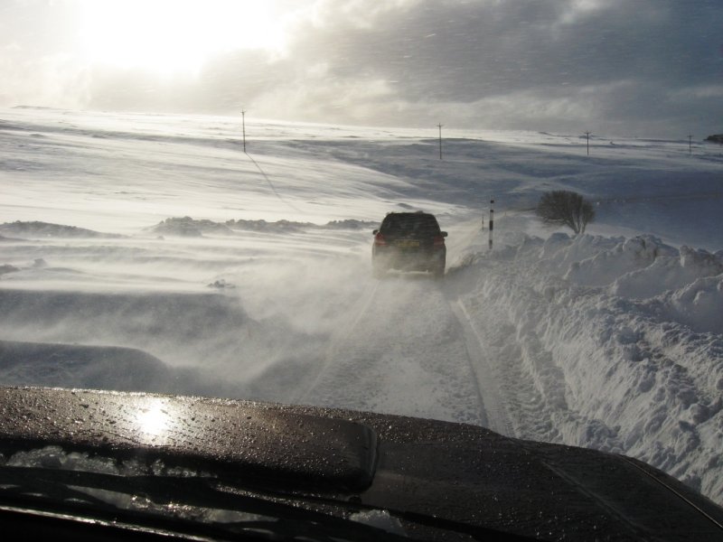 well_gritted_road.jpg - On the way to Greenlaws, a well gritted road!