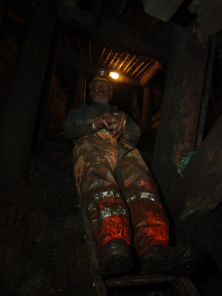 P2128187.JPG - Looking up to Ian from the working face.