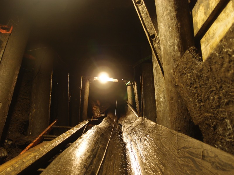 P2128226.JPG - View up the shaft from just above the working face.