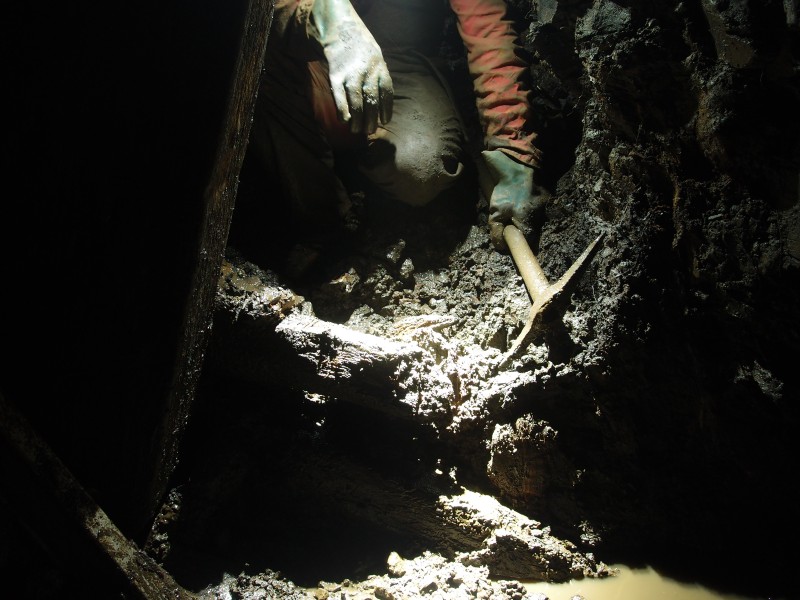 PA166810.JPG - Remains of the old ore chute.