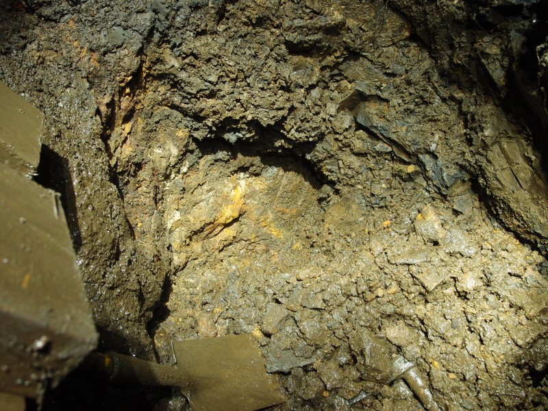 PA166819.JPG - The pillar of rough spar Pete had found, this was subsequently exposed to a with of 0.6m with more to go at.