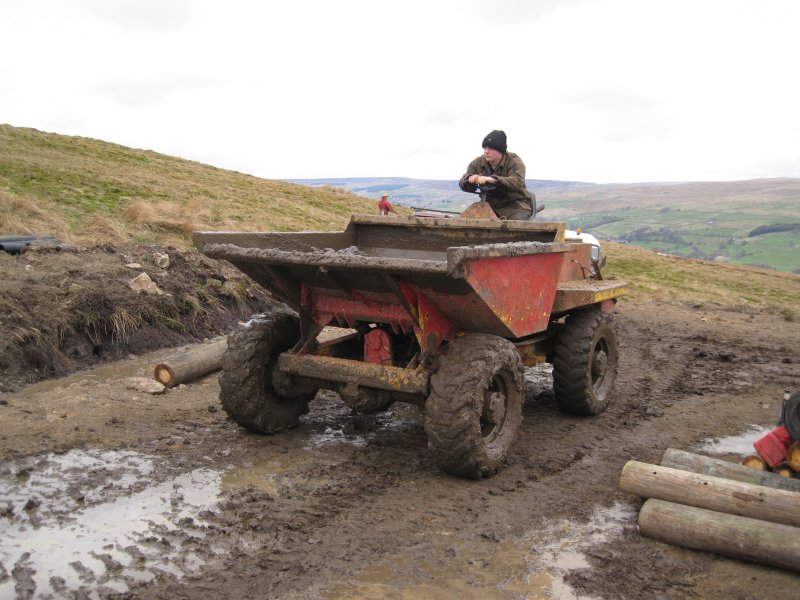 Img_3473.jpg - Waiting for the load.