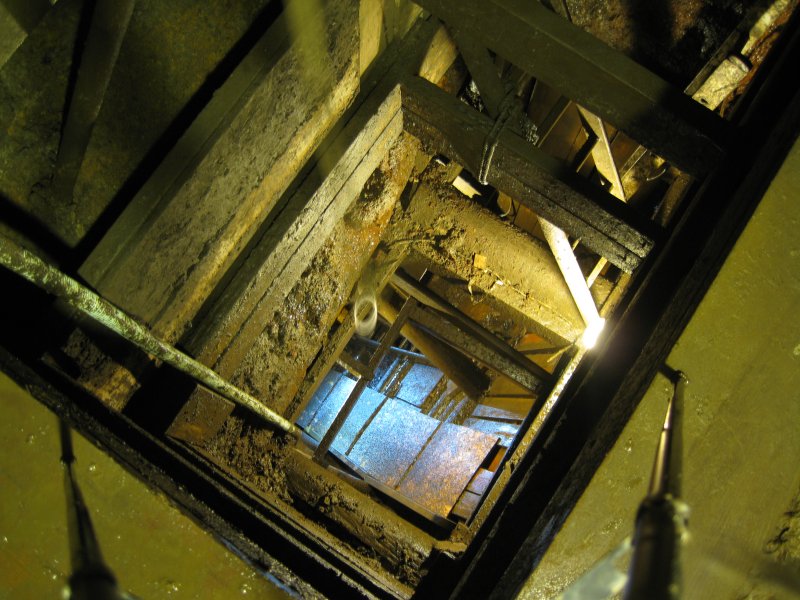 Img_3479.jpg - View down the shaft, with the kiddle guidance boards installed on the angled section.