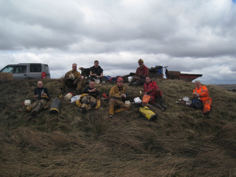 Img_3506.jpg - With the weather so mild, lunch was taken outside.