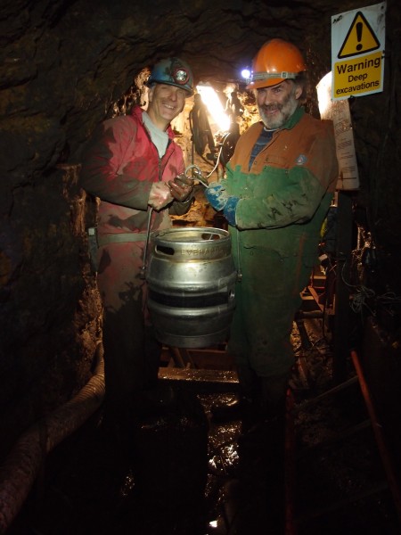 P7236123.jpg - New beer keg kibble!