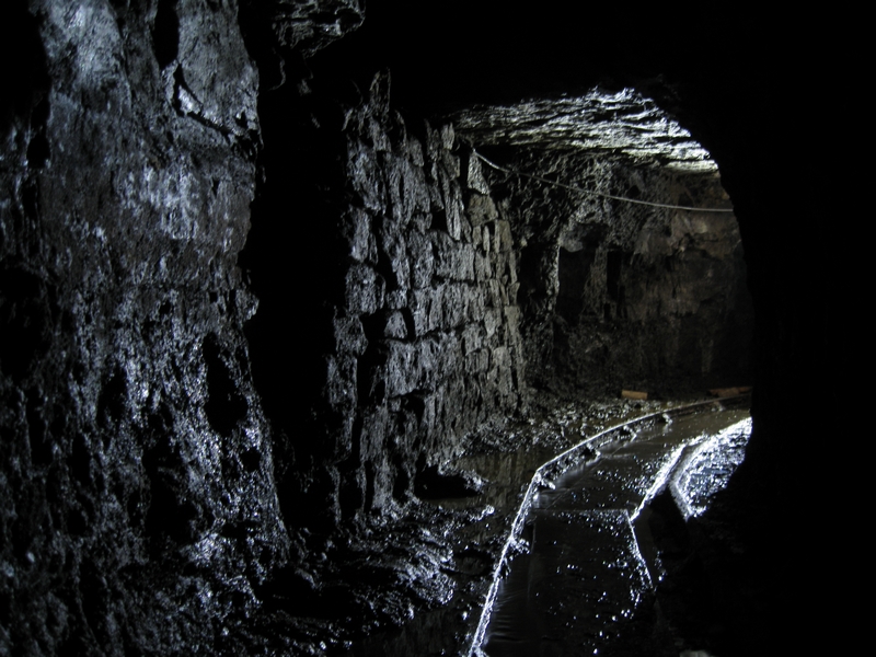 IMG_5921.JPG - Just in the level, by the rebuilt wall.