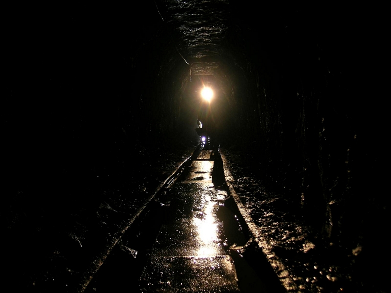 DSCN6116_1600x1200.jpg - Barrowing. Photo by Andy.