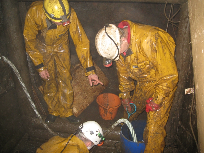 IMG_3148.jpg - Pumping.