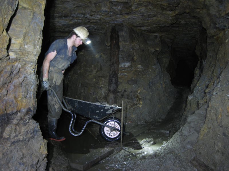 IMG_2334.jpg - Heading to the blind level for dumping.