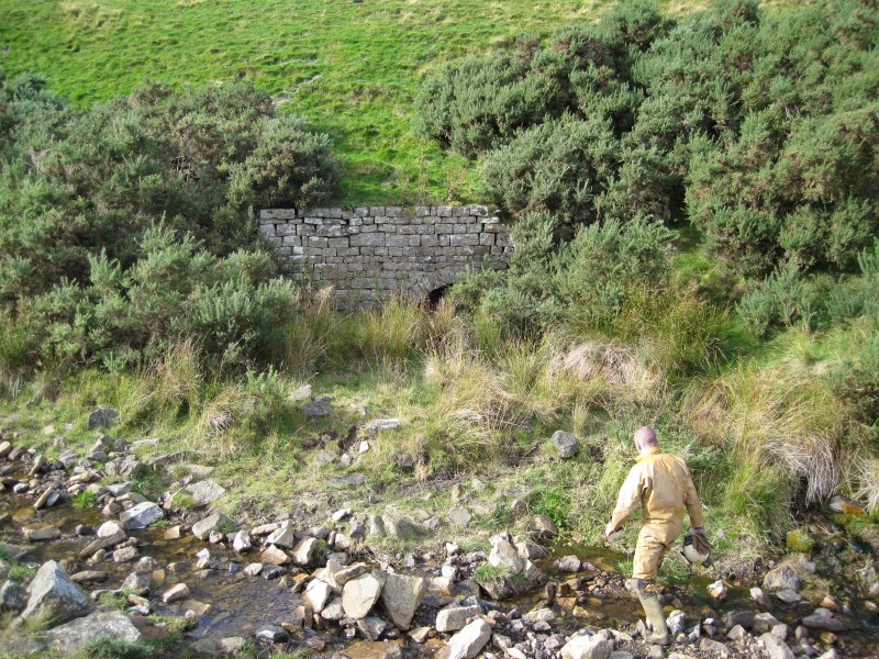 IMG_1505.jpg - The partly hidden Water Level.