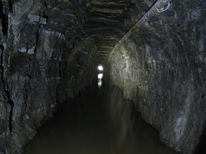 IMG_1569.jpg - Looking out towards the portal.