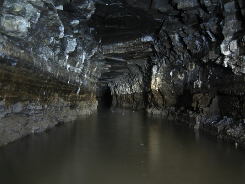 IMG_4461.JPG - The flooded level that gives access to the main vein.