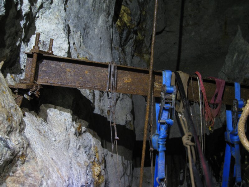 IMG_1897.jpg - The girder and part of the strapping for the boulder.