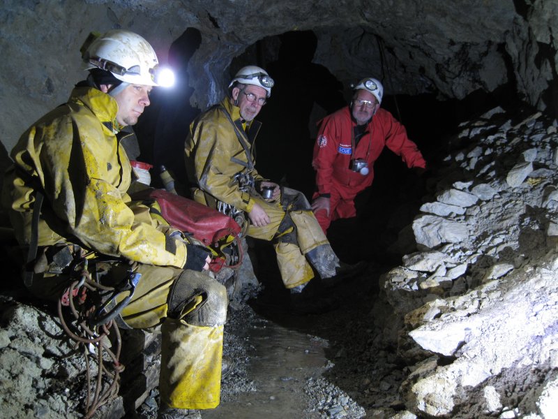 IMG_1901.jpg - In the Lucy Tongue Level, having a breather. The shaft that we abseiled in from is behind the group.