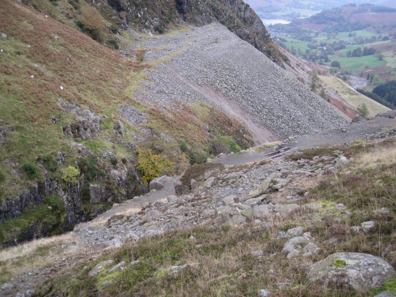 lowlevelwastetip&railtrack.jpg - Low Horse Level spoil heap and tramway.