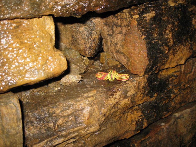 IMG_2044.jpg - Another bundle of detonator wire.