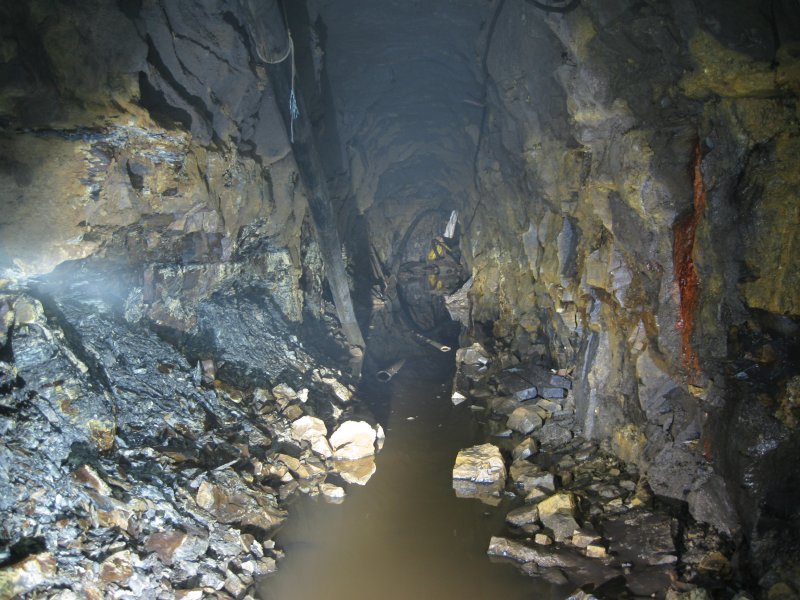 IMG_2073.jpg - The level at the bottom of the wet shaft.