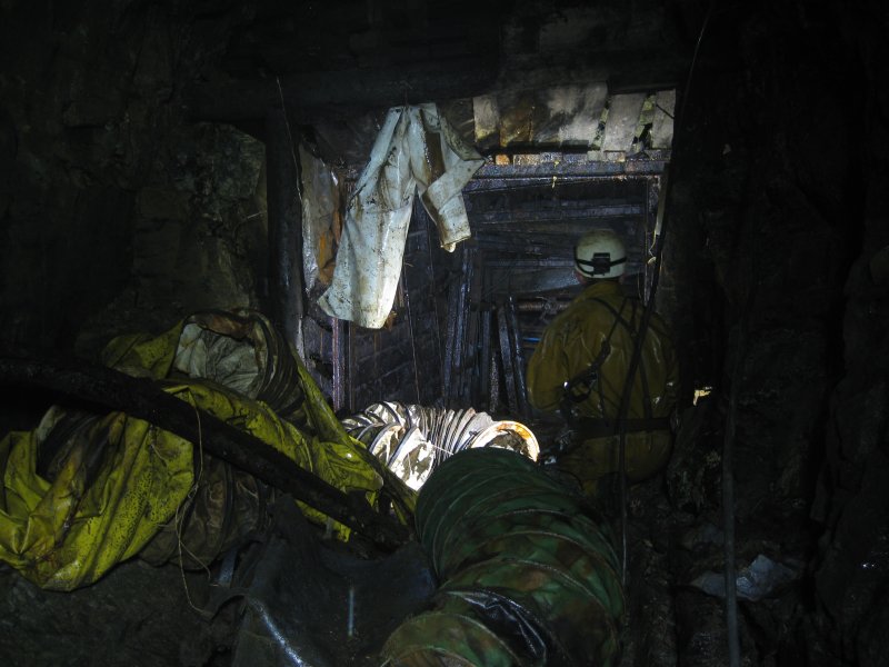 IMG_2077.jpg - Looking past the ventilation fan.