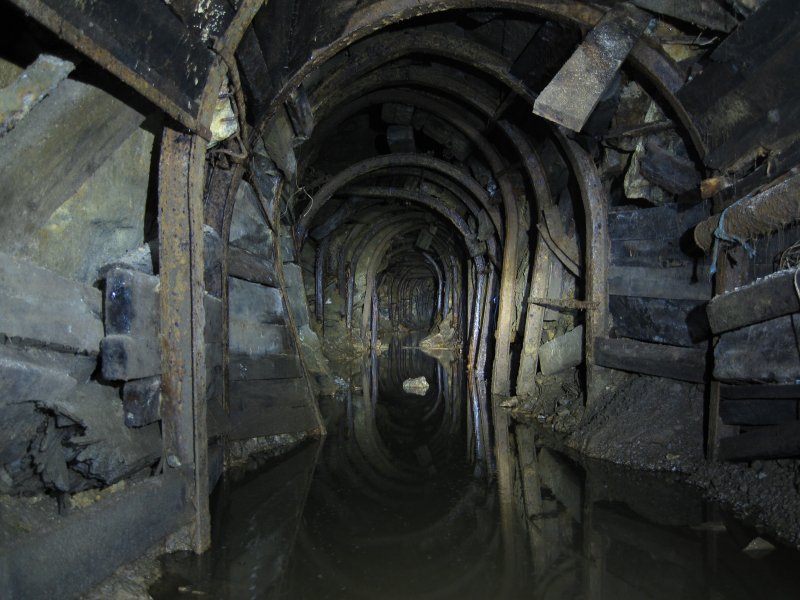 IMG_2081.jpg - Further in along the main level.