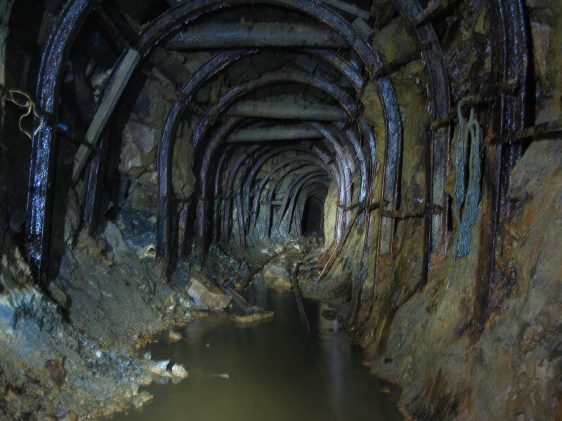 IMG_2103.jpg - Back on the main level past the decline.