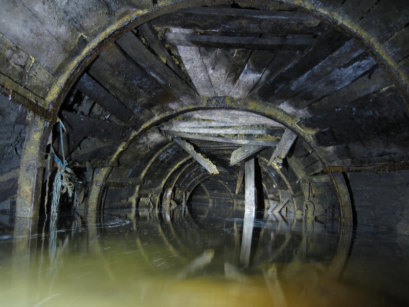 IMG_2105.jpg - The start of the deep water and possible link to the other side of the Firestone Incline.