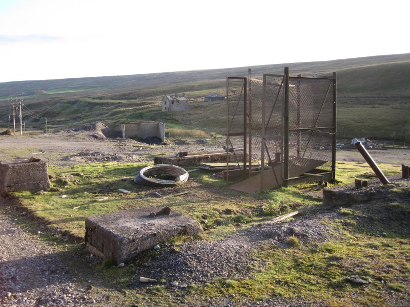 IMG_1793.jpg - The Old Drawing Shaft Top, and the four amputated tower legs.