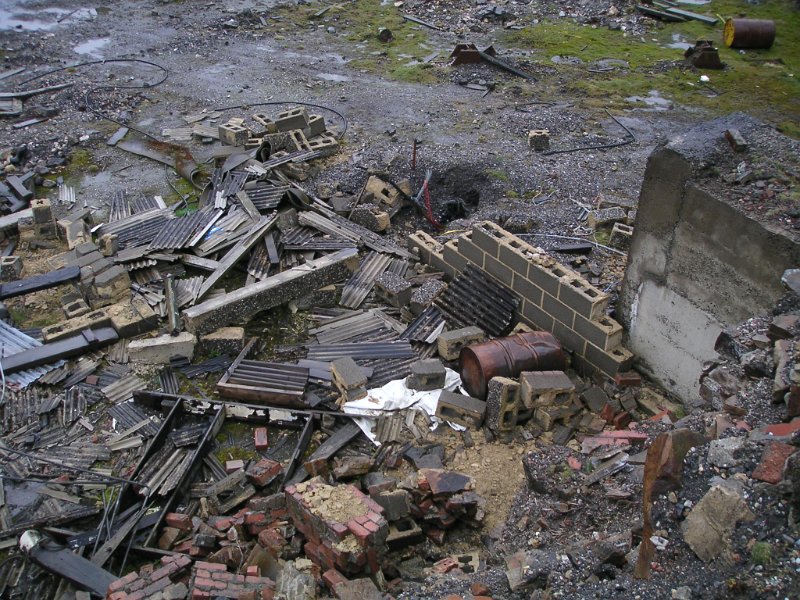 PICT6171.jpg - Since the scrap hunters have been to the site the whole area has become a big mess.