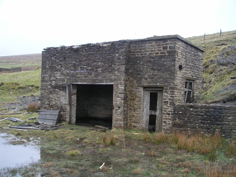 PICT6179.jpg - Building next to the Rake Level.