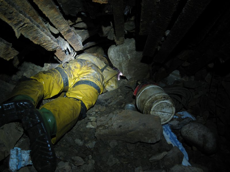 IMG_1767.jpg - Passing through the fall near the portal.