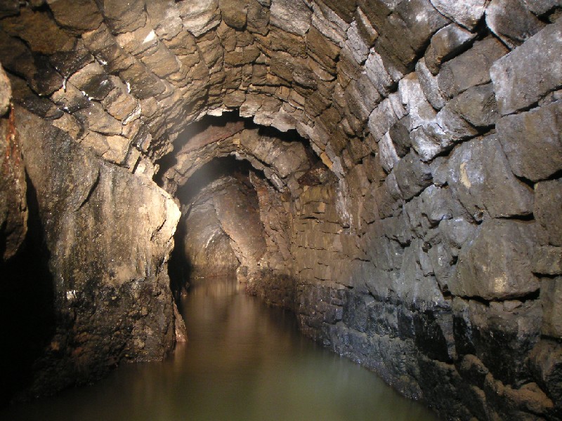 ghg_horselevel2.jpg - The Gudhamgill Horse Level, looking back towards the junction with Gudhamgill Burn Cross Vein.