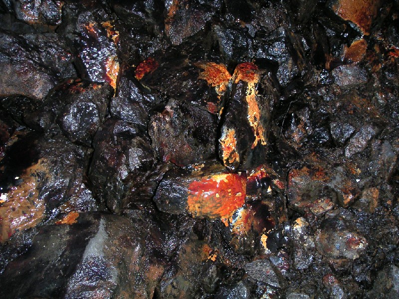 ghg_stope_colours.jpg - All over the stope, there were many highly coloured splashes of calcification.