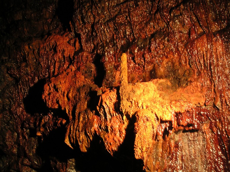 ghgl_stopeformation2.jpg - Ochre stained formations in the stope.