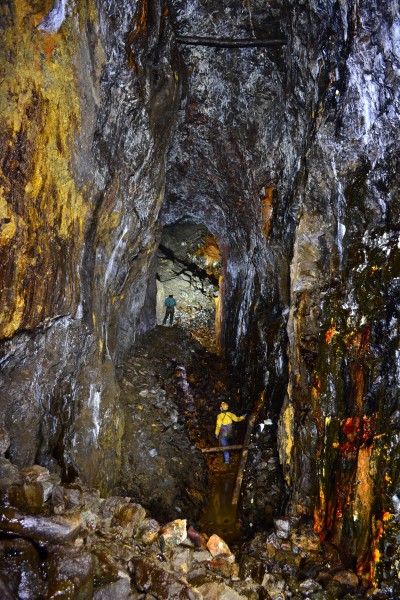 DSC_0875.JPG - View towards the end of the stope. Photo by Karli.