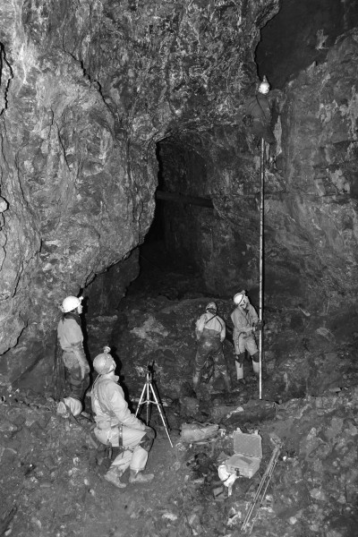 DSC_0889.JPG - First attempt at getting up into a level we spotted. Photo by Karli.