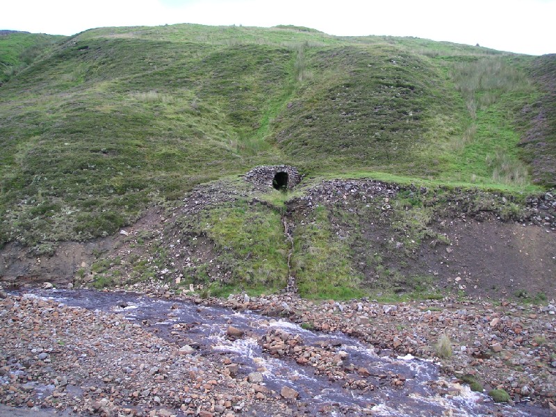 hll_entrance2.jpg - Looking to Hodgson's Low Level.