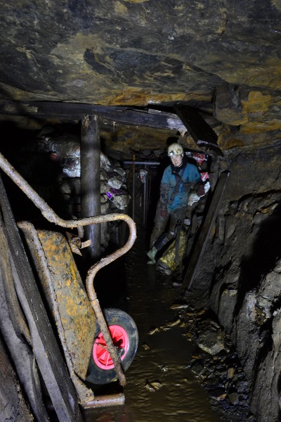 DSC_0574.JPG - Dig on the crosscut to the Sun Vein. Photo by Karli.