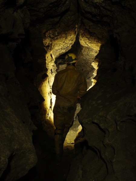 PC011862.JPG - Passage in the caverns.