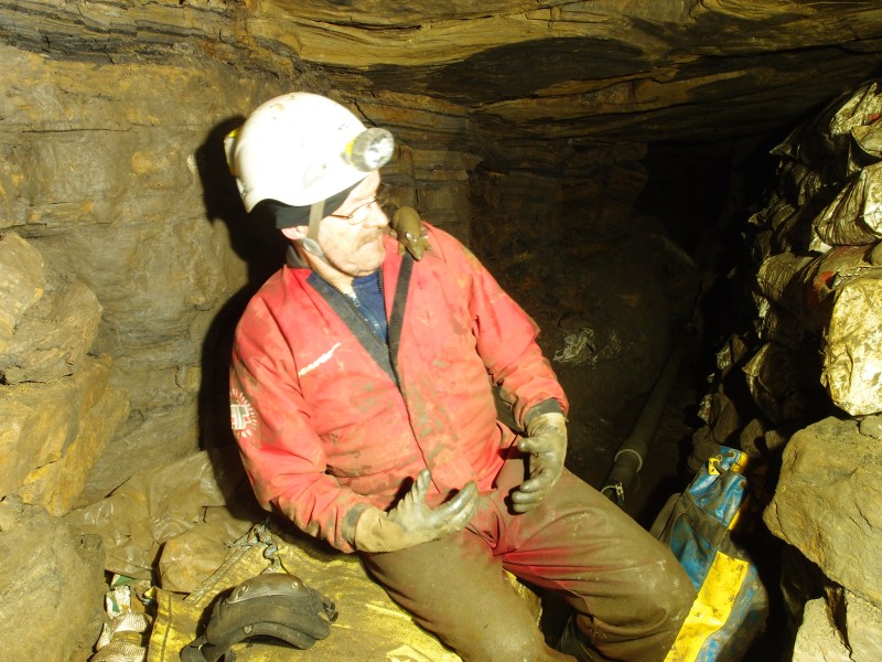 PC011896.JPG - Mr Mark and his new found friend.