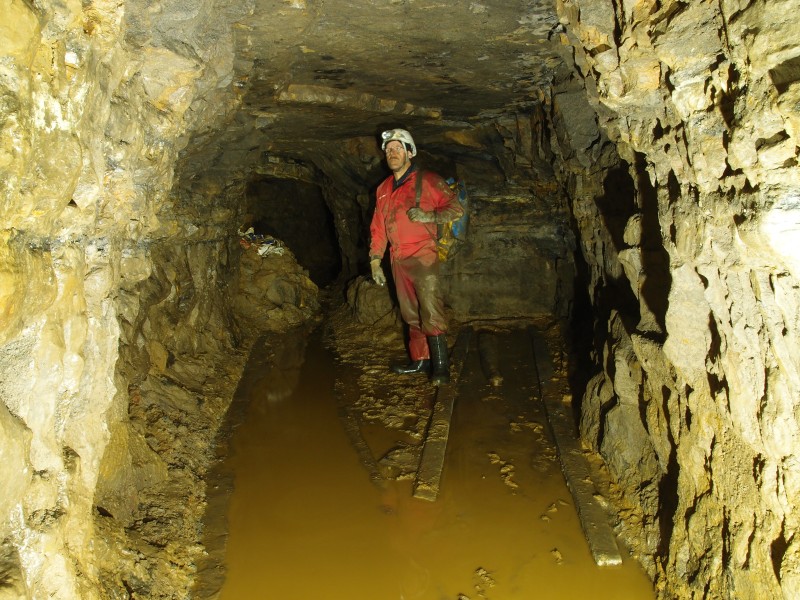 PC011917.JPG - Siding on the West Level.