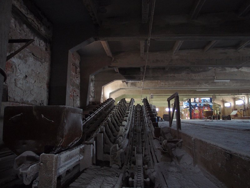 P5200616.JPG - Tub conveyer.