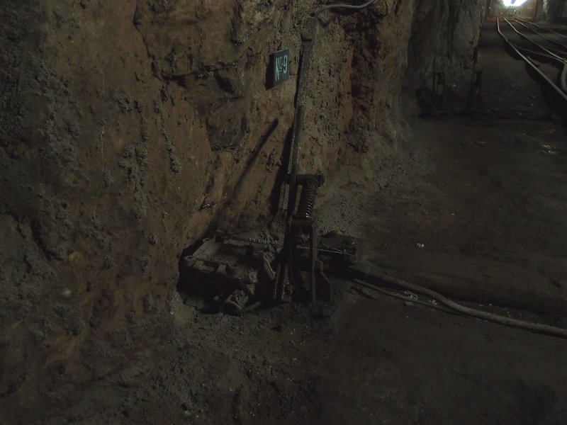 P5200672.jpg - Manual point changer.