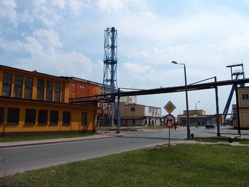 P5200677.JPG - View of the power plant.
