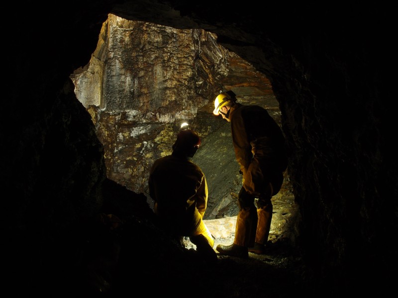 P5181004.JPG - Looking at the engine shaft. Middlecleugh North Vein.
