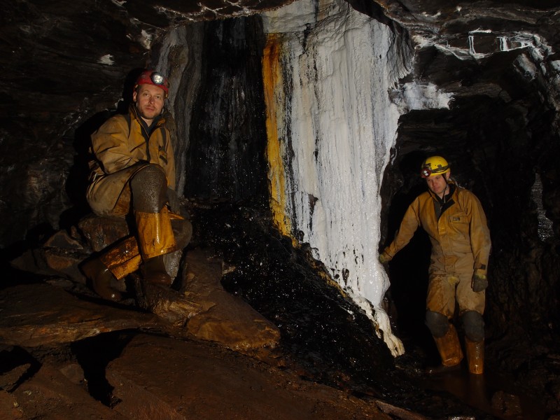 P5181026.JPG - White calcification from the rise near Longcleugh Vein junction on the main level in.