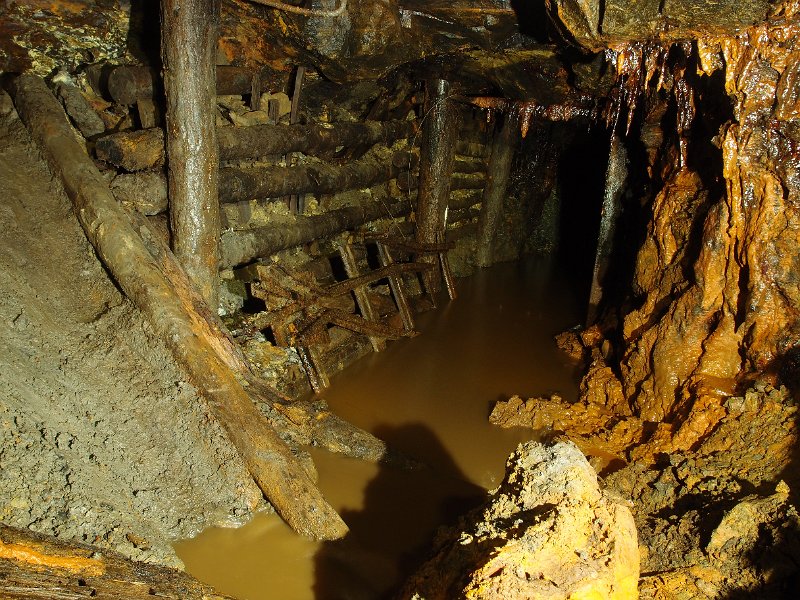 P6123855.JPG - Set of crossover rails.