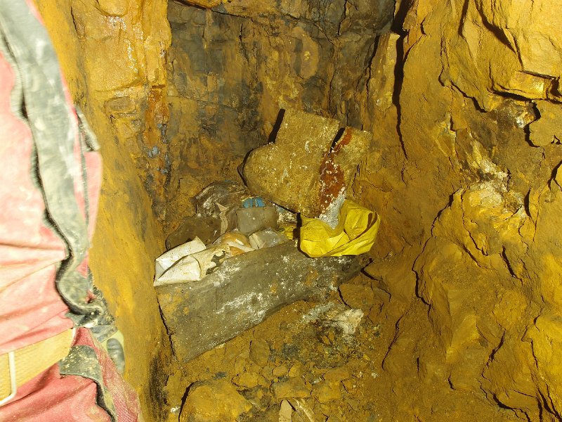 P6123858.JPG - Leaching explosives in stope above the level.