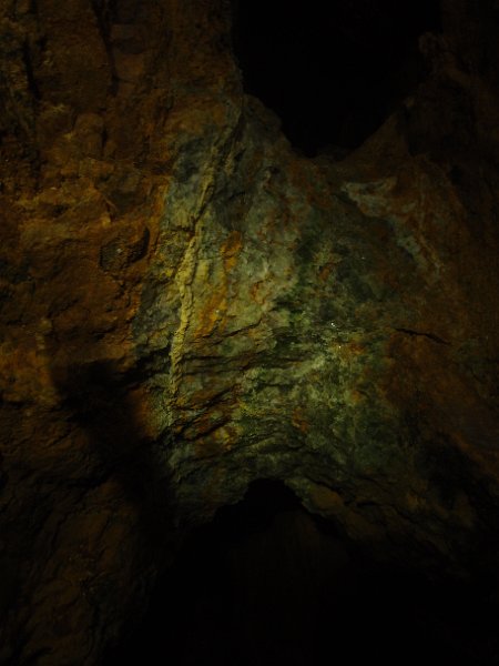 P6123861.JPG - Fluorspar in the stope.