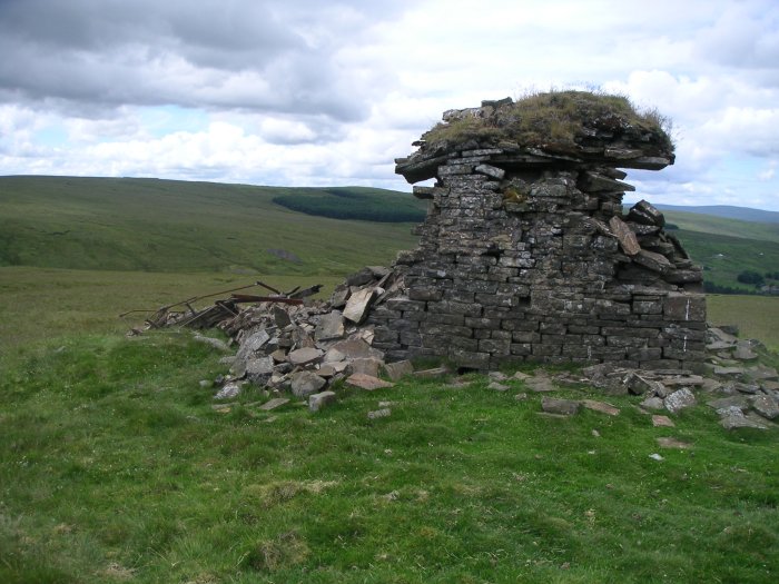 flue7.jpg - Close up of the chimney.