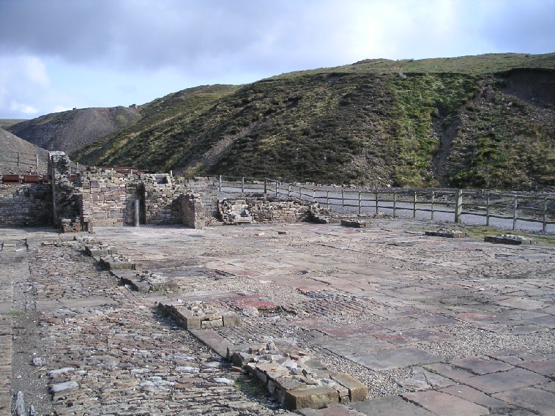 llc_smeltmill2.jpg - Cleared space of the refinery building.