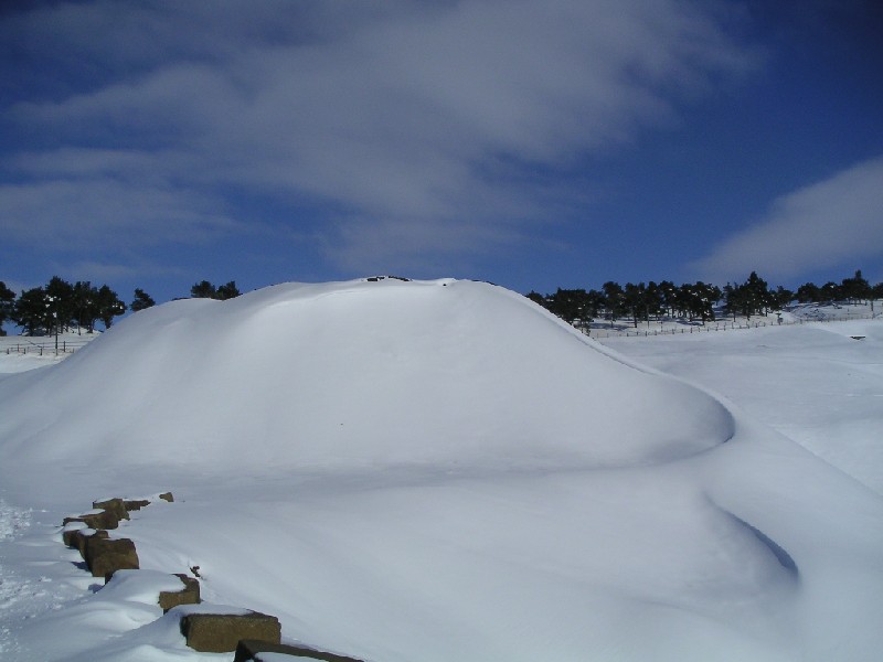 snowtrip_03.jpg - Snow Drift on Hilltop, just of the main road.